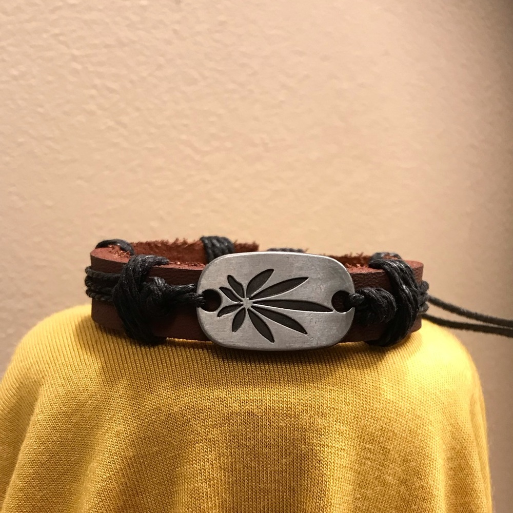 😎Leather bracelet 😎